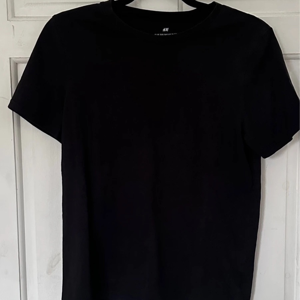 H&M Men's Short Sleeve Black Tee